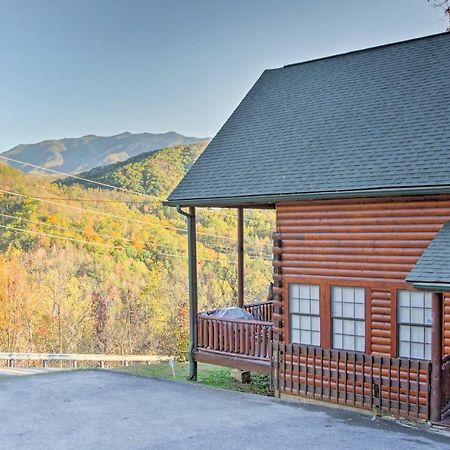 Expansive Gatlinburg Cabin Hot Tub, Deck And Grill! Εξωτερικό φωτογραφία