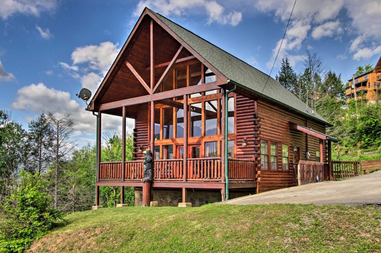 Expansive Gatlinburg Cabin Hot Tub, Deck And Grill! Εξωτερικό φωτογραφία