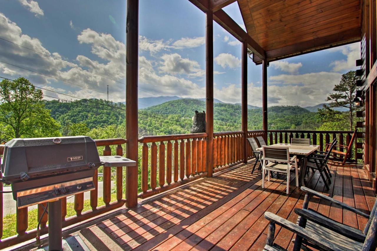 Expansive Gatlinburg Cabin Hot Tub, Deck And Grill! Εξωτερικό φωτογραφία