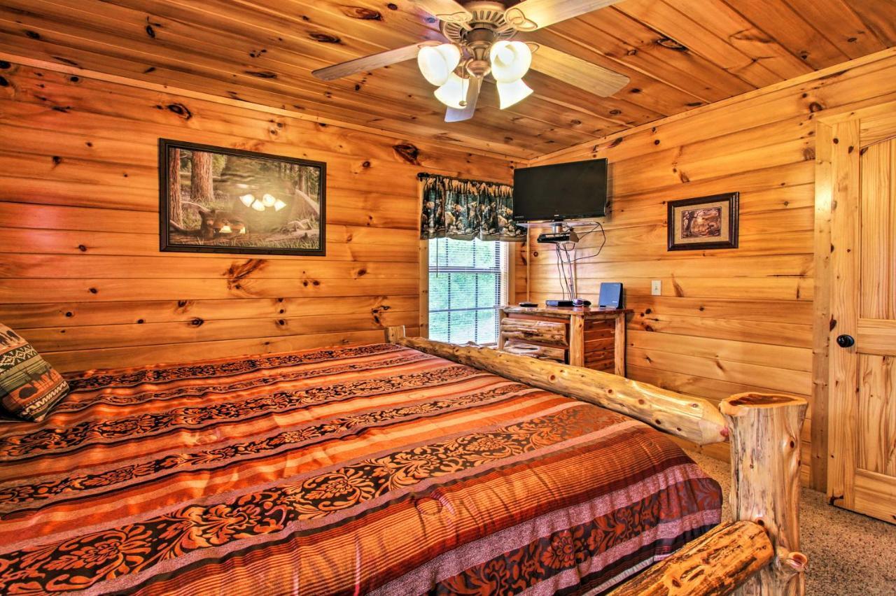 Expansive Gatlinburg Cabin Hot Tub, Deck And Grill! Εξωτερικό φωτογραφία