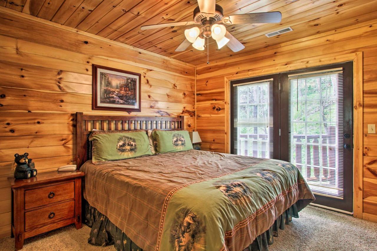 Expansive Gatlinburg Cabin Hot Tub, Deck And Grill! Εξωτερικό φωτογραφία