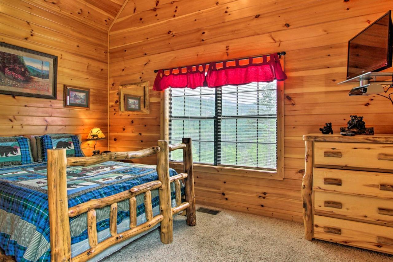 Expansive Gatlinburg Cabin Hot Tub, Deck And Grill! Εξωτερικό φωτογραφία